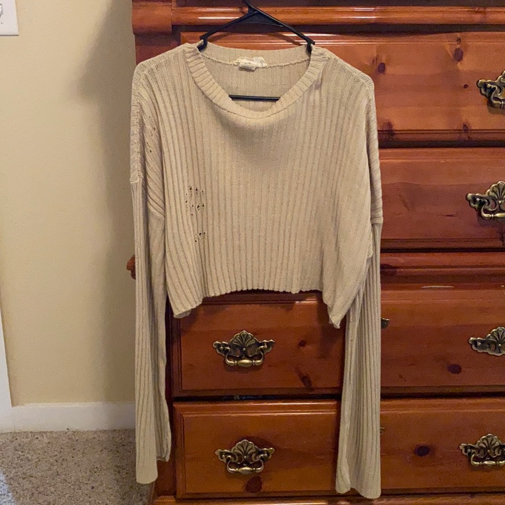 Size XL Crop too long sleeve cream color